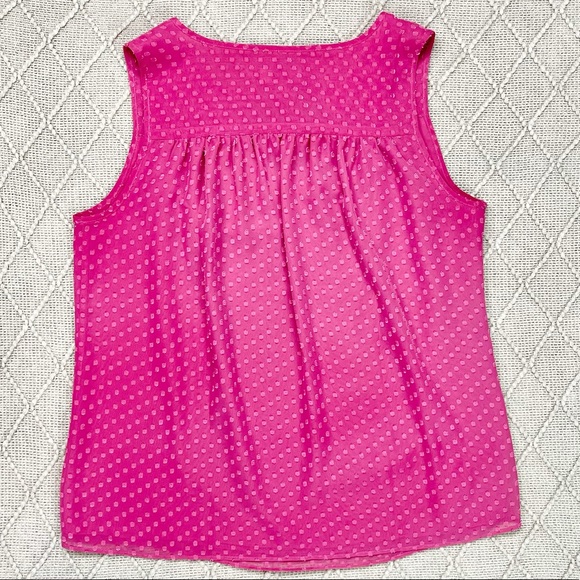 Sleeveless Blouse - Picture 11 of 11